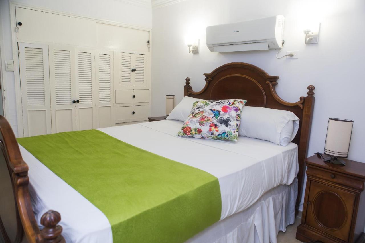 Inmobiliaria Maria Isabel *